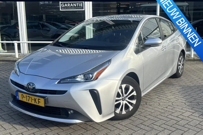 Toyota Prius (2022)