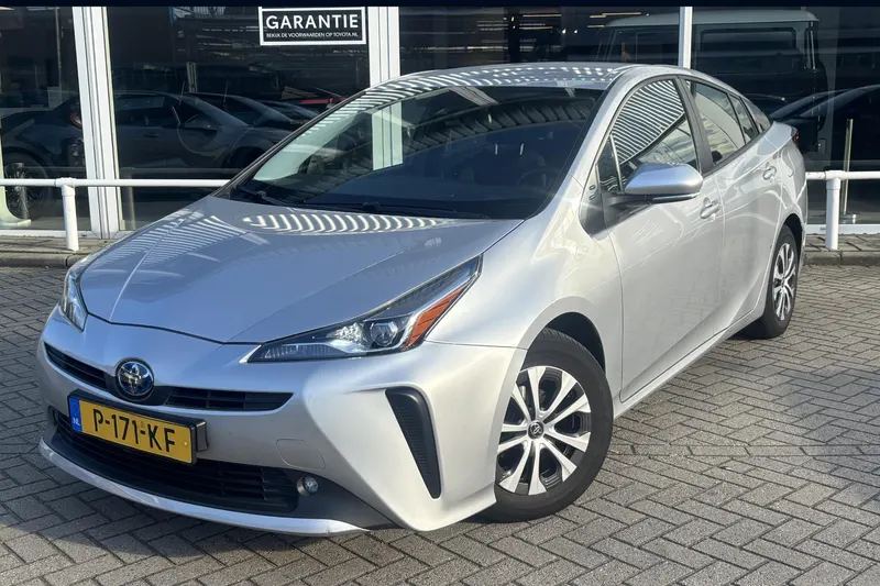 Toyota Prius (2022)