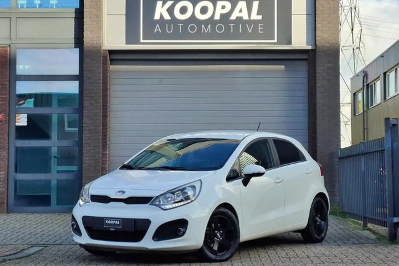 Kia Rio (2013)