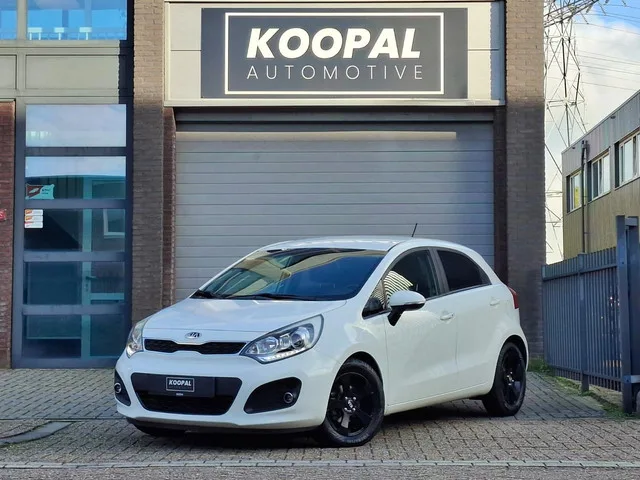 Kia Rio (2013) — foto 1