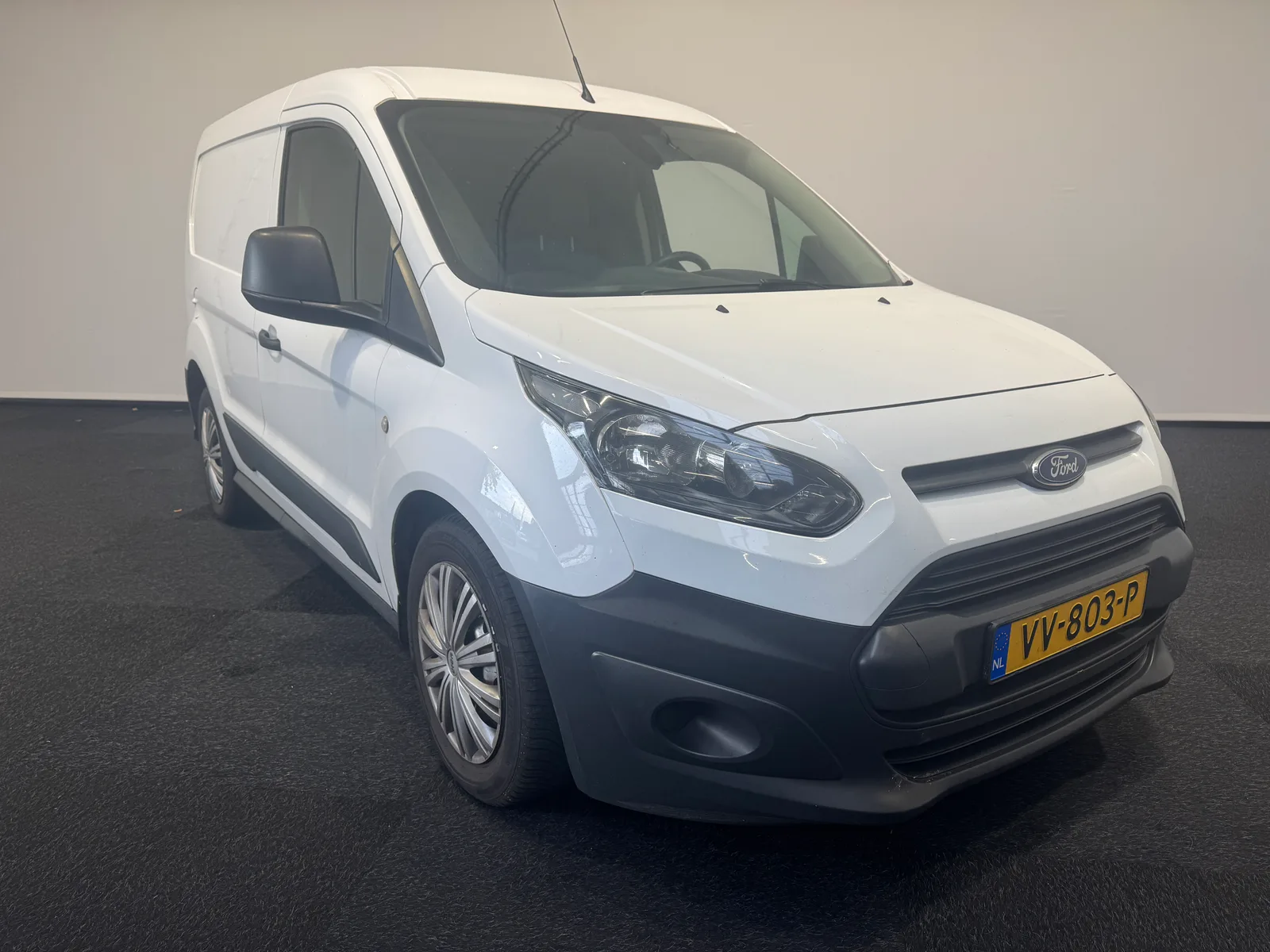 Ford Transit Connect (2016) — foto 1