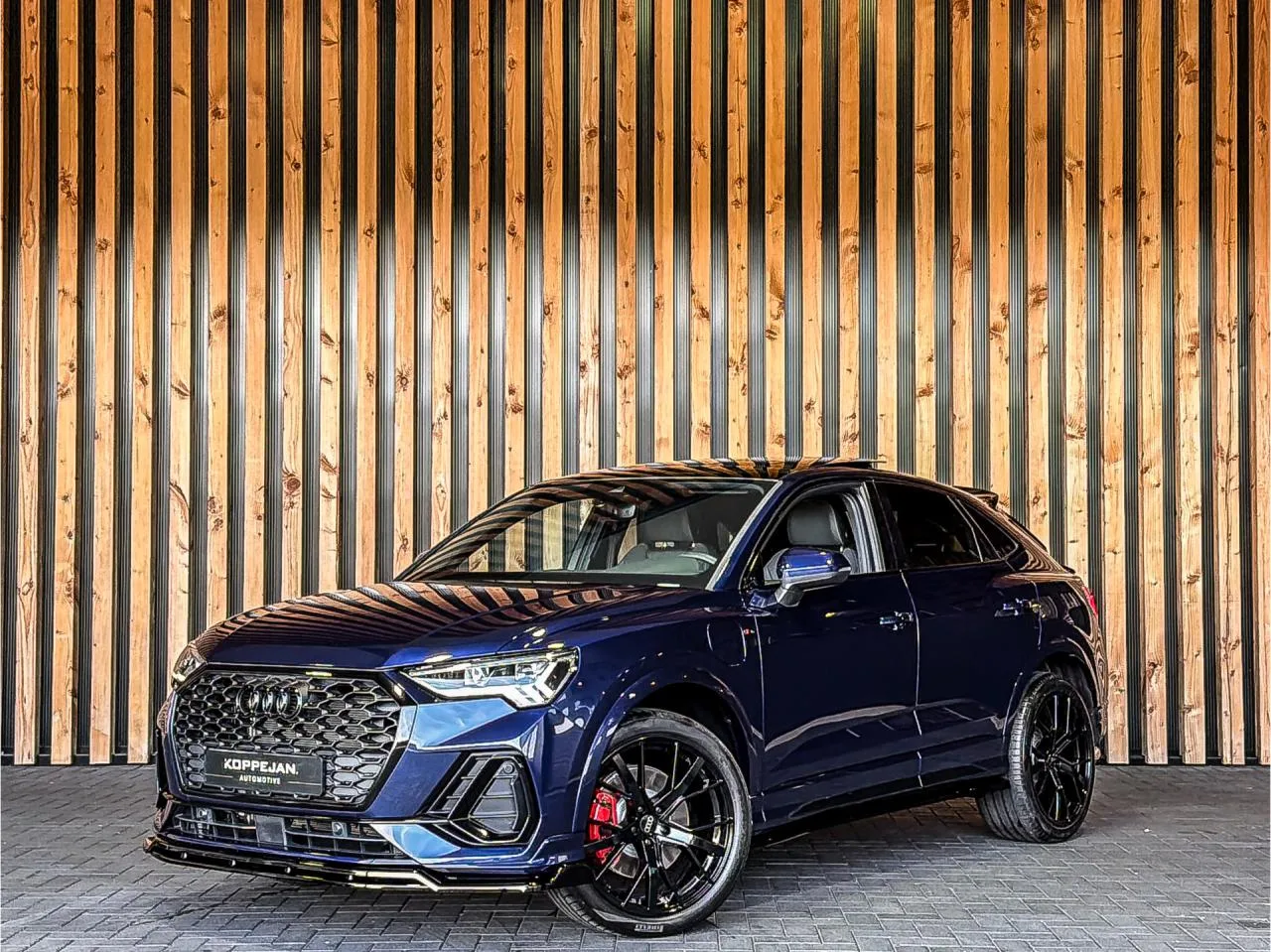 Audi Q3 Sportback (2024) — foto 1