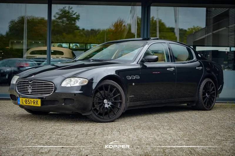Maserati Quattroporte (2006)