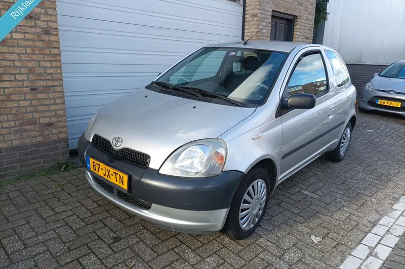 Toyota Yaris (2002)