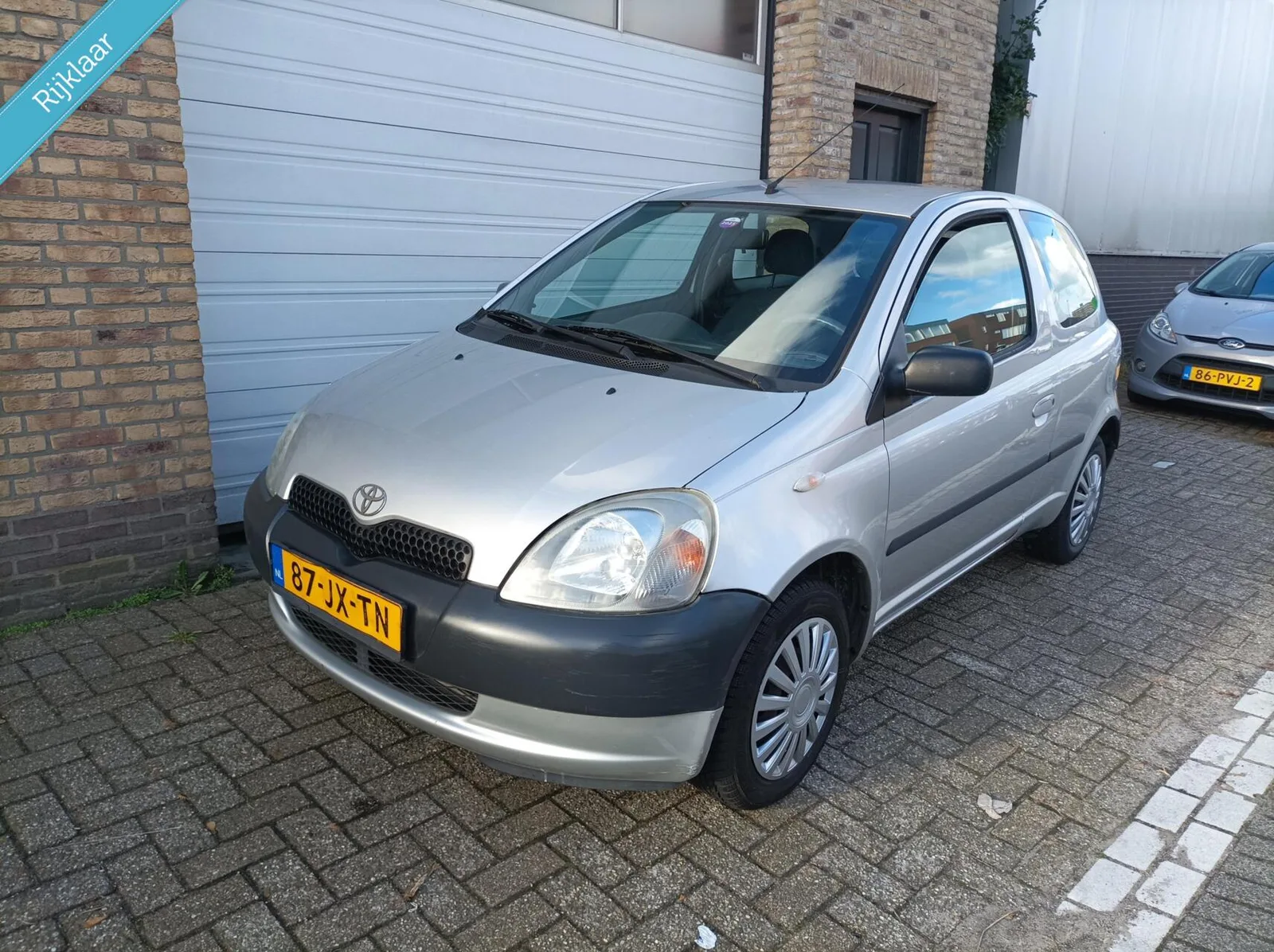 Toyota Yaris (2002) — foto 1
