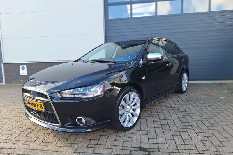 Mitsubishi Lancer (2010)