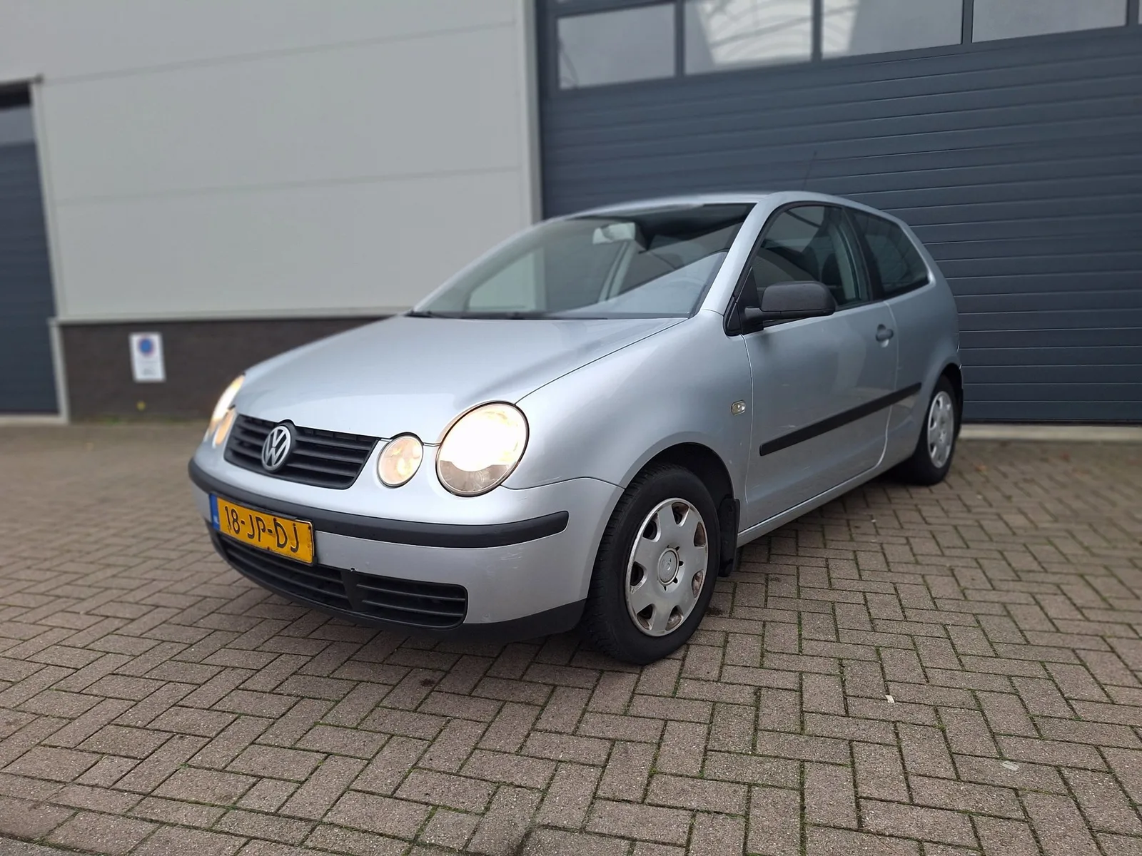Volkswagen Polo (2002) — foto 1