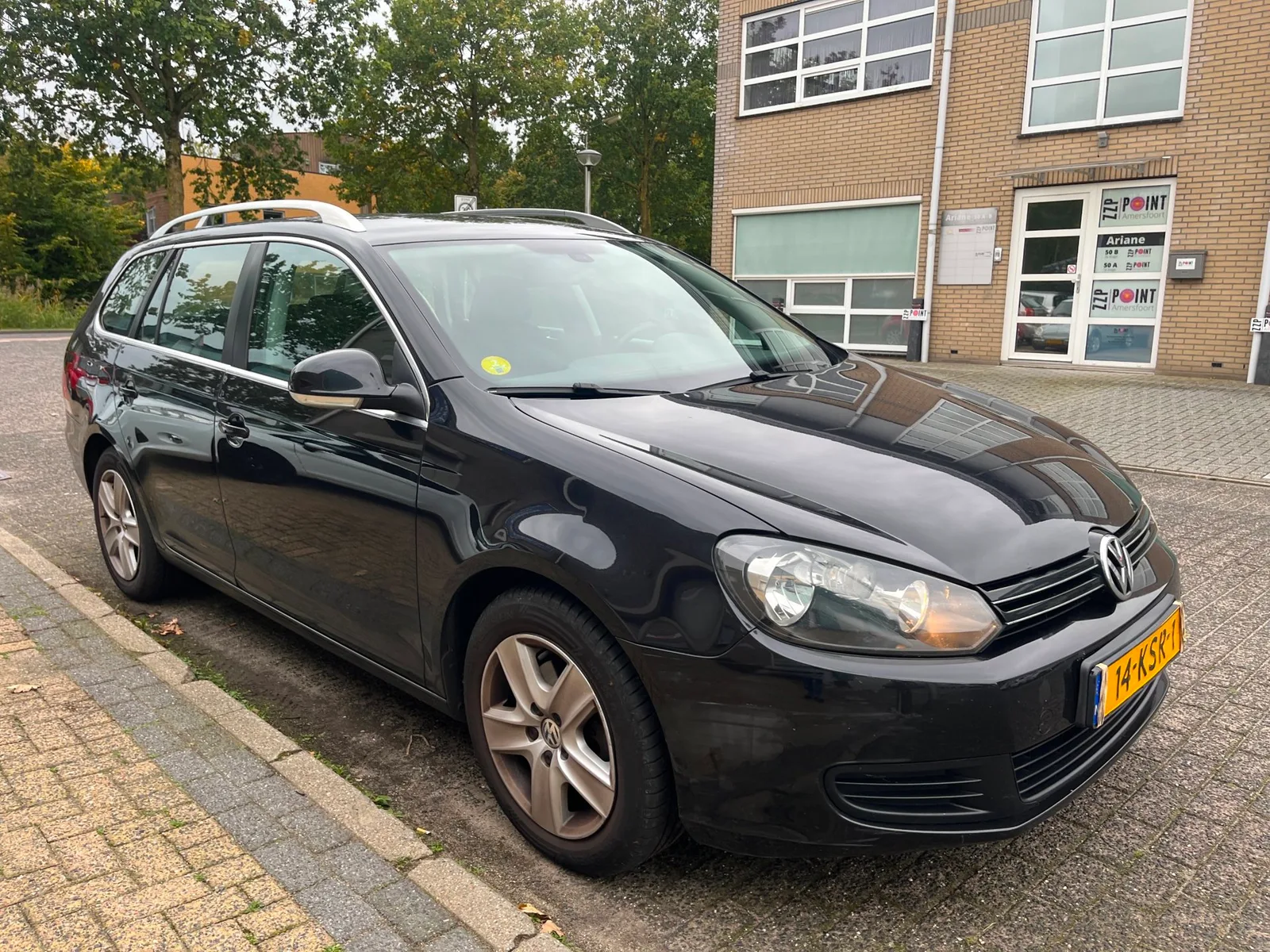 Volkswagen Golf (2010) — foto 1