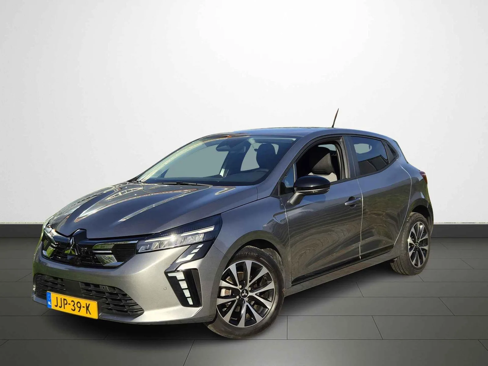 Mitsubishi Colt (2025) — foto 1