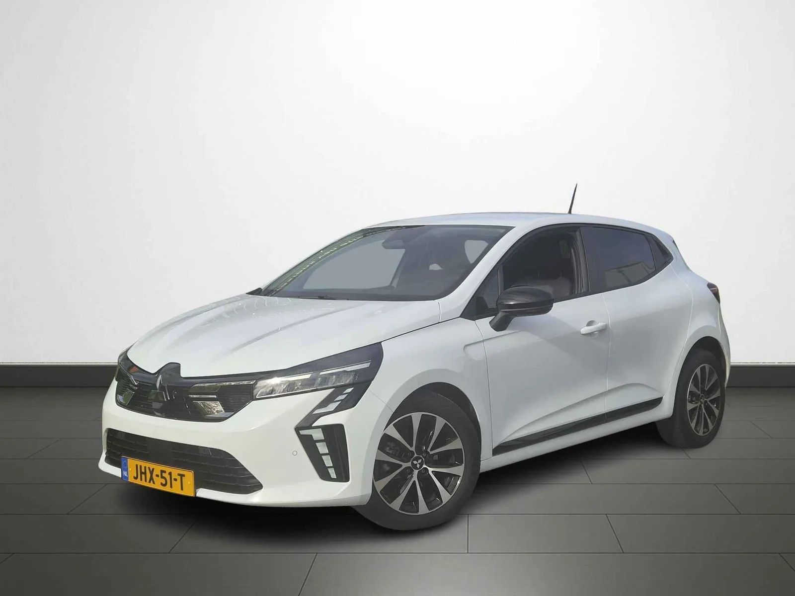 Mitsubishi Colt (2025) — foto 1