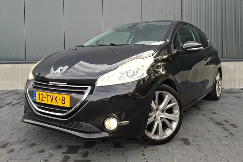 Peugeot 208 (2012)