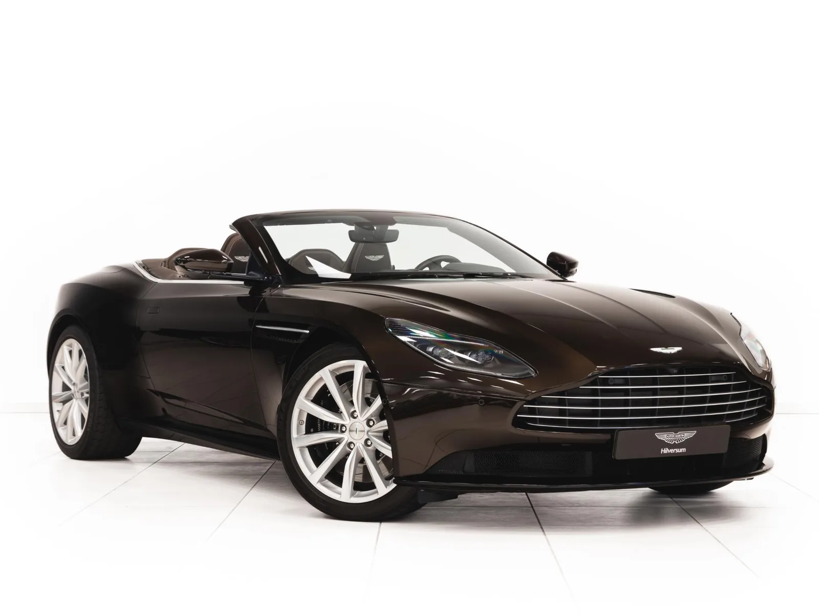 Aston Martin DB11 (2018) — foto 1
