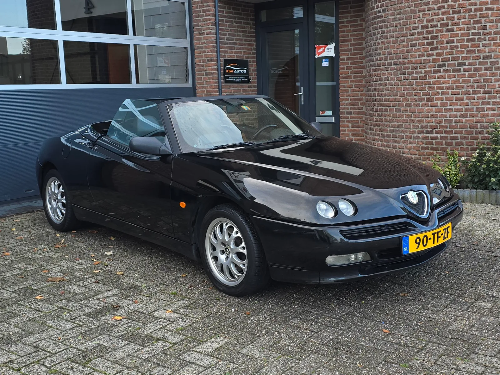 Alfa Romeo Spider (1999) — foto 1