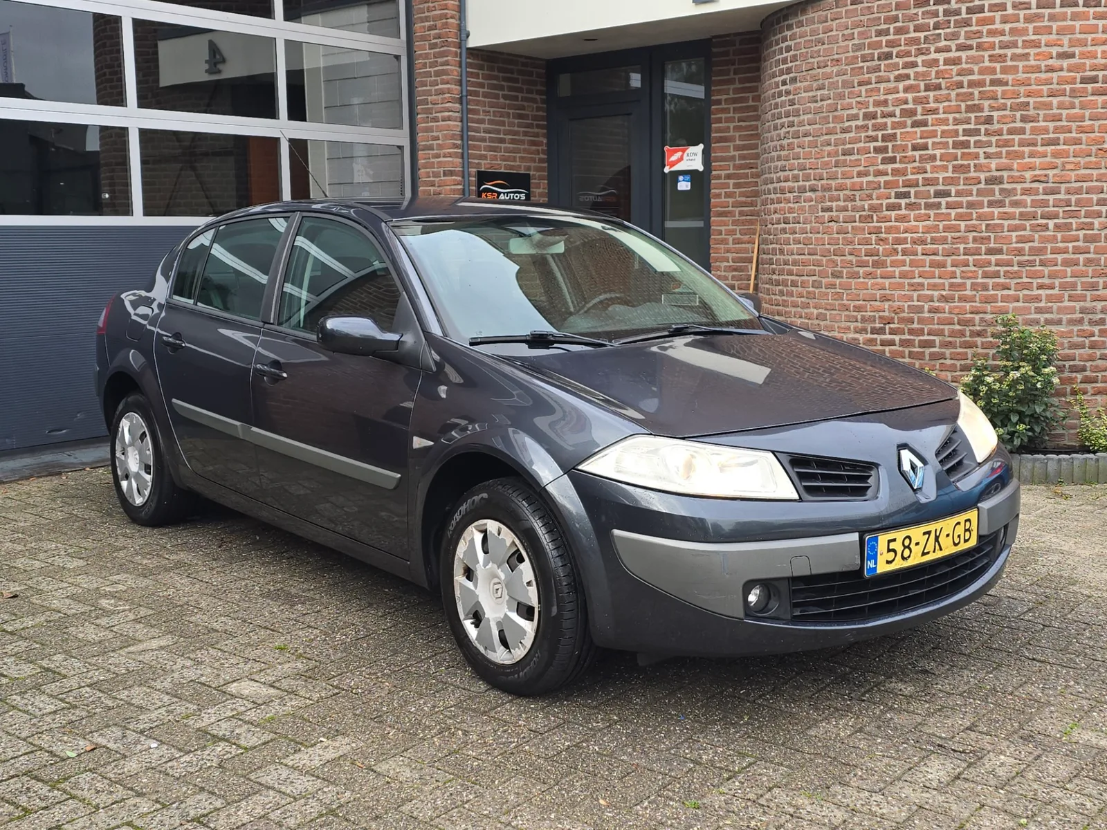 Renault Mégane (2008) — foto 1