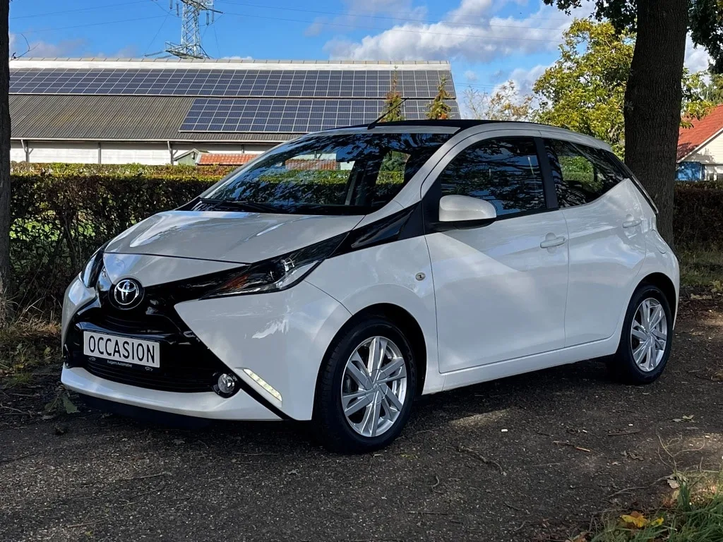 Toyota Aygo (2014) — foto 1