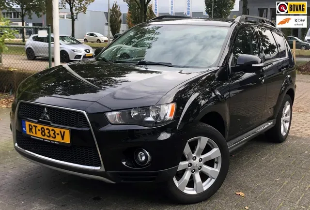 Mitsubishi Outlander (2010) — foto 1