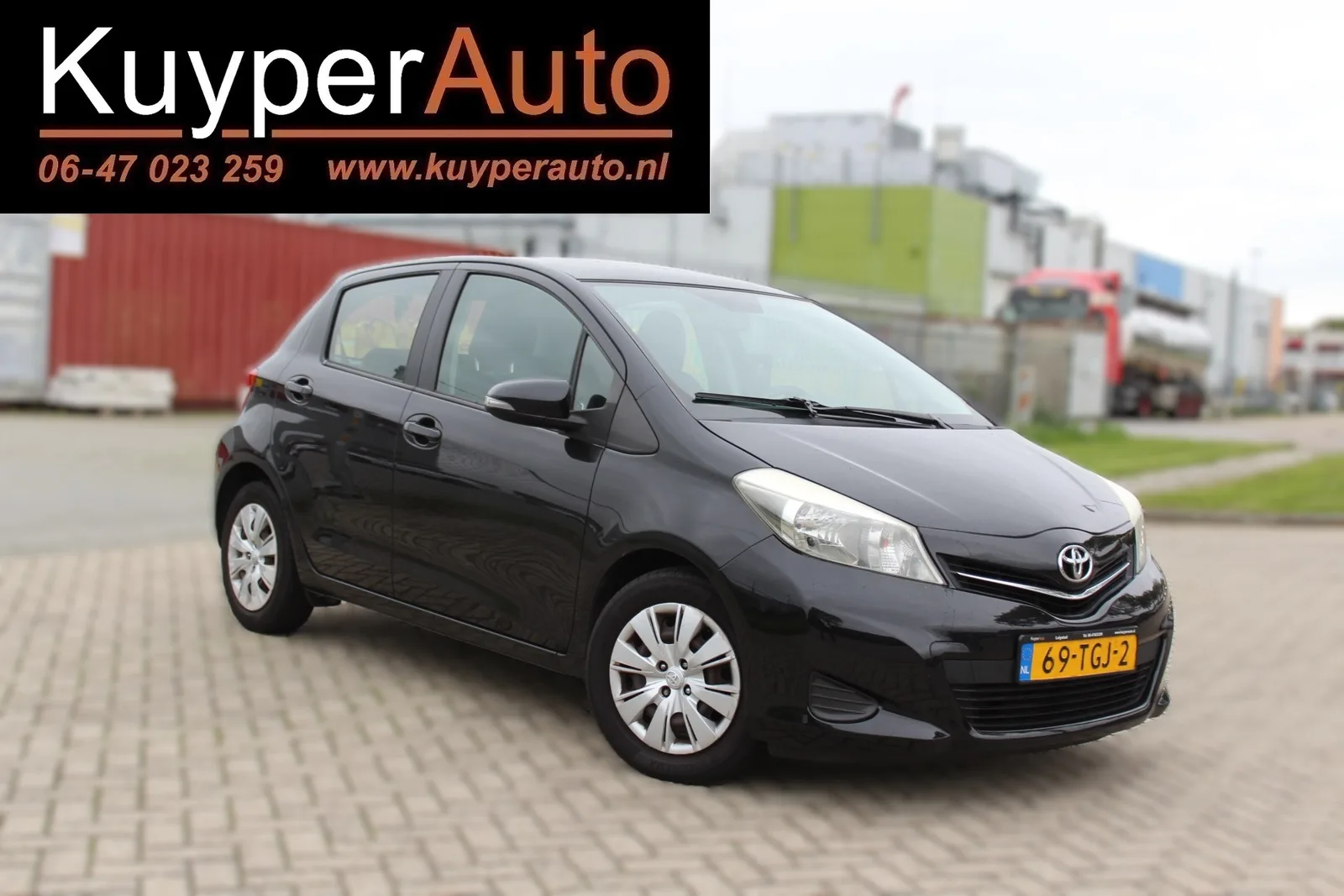 Toyota Yaris (2012) — foto 1