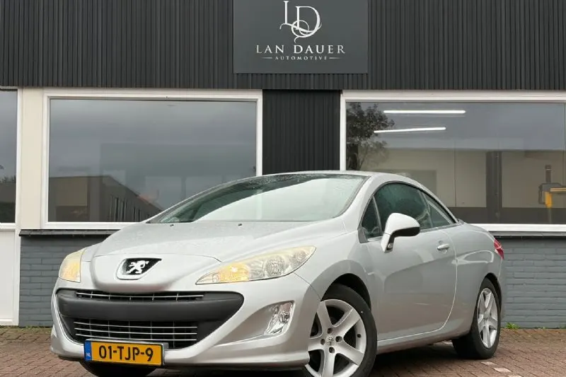 Peugeot 308 (2011)