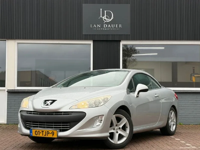 Peugeot 308 (2011) — foto 1