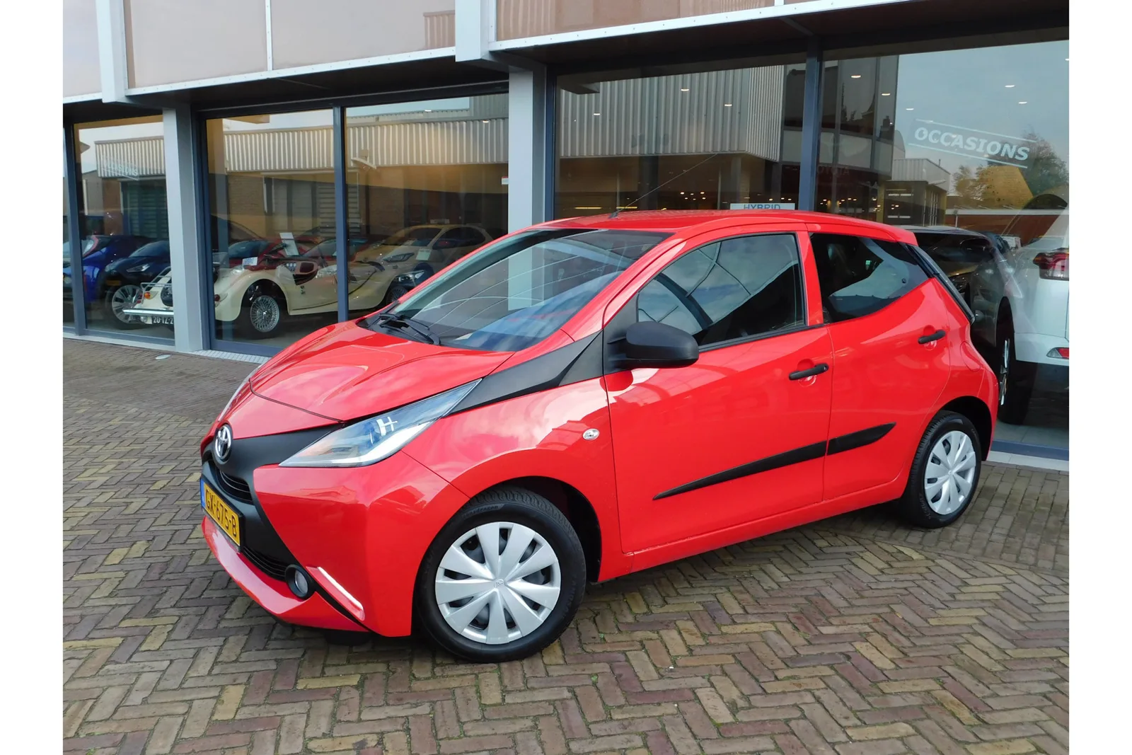 Toyota Aygo (2015) — foto 1