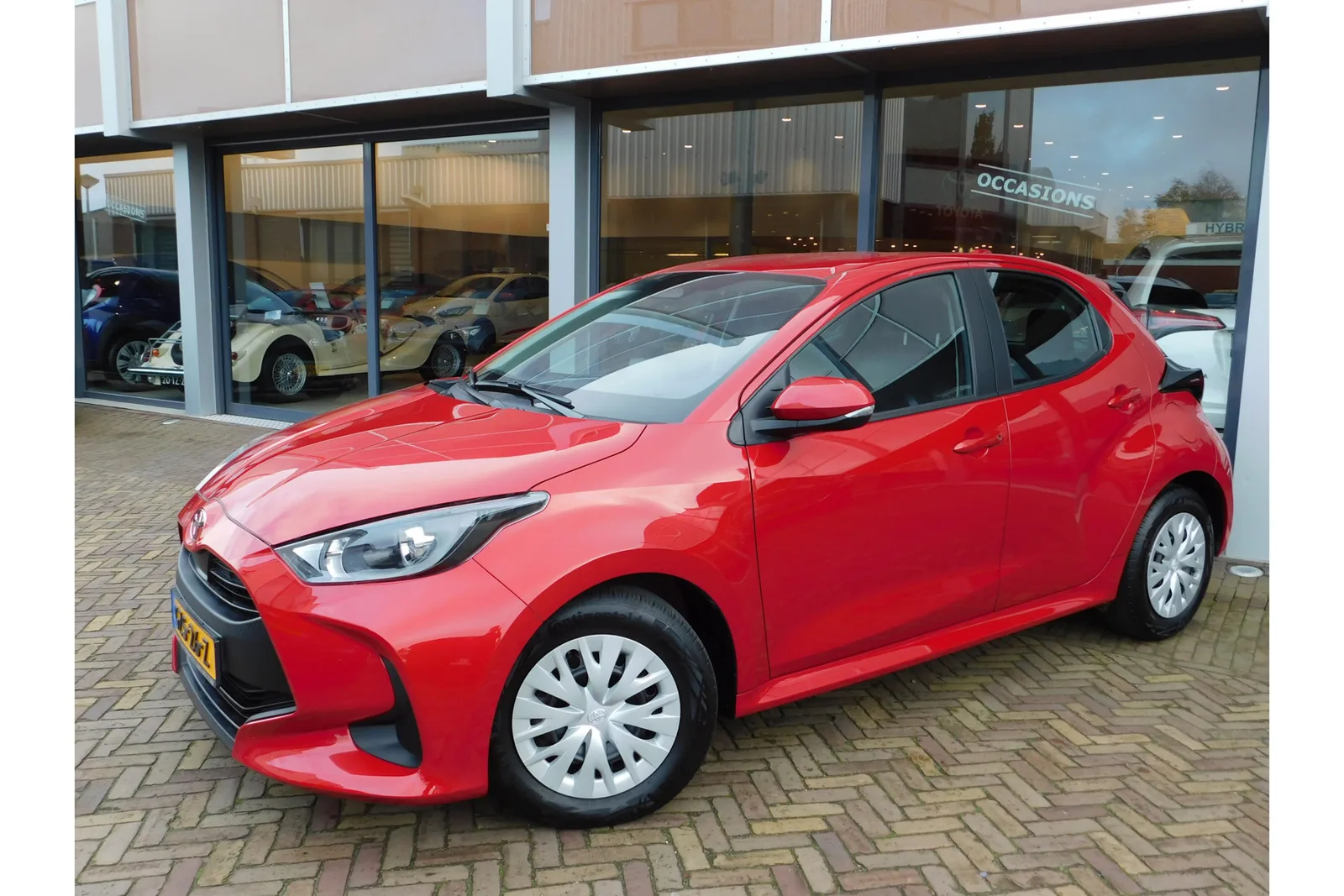 Toyota Yaris (2025) — foto 1