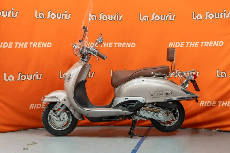 La Souris Grande Retro (2024)