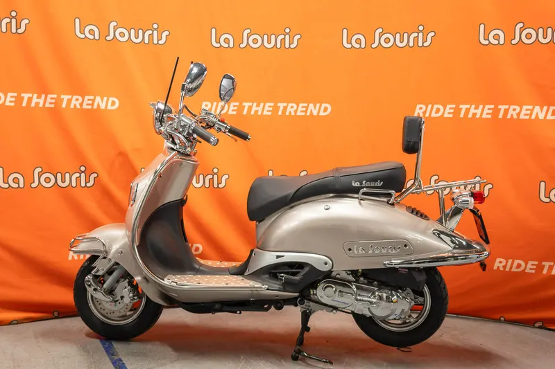 La Souris Grande Retro (2023)