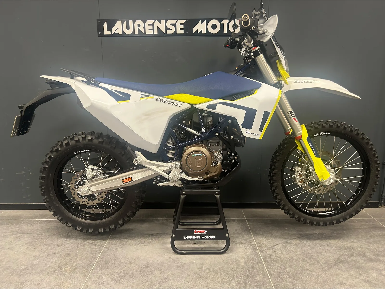 Husqvarna 701 Enduro (2022) — foto 1