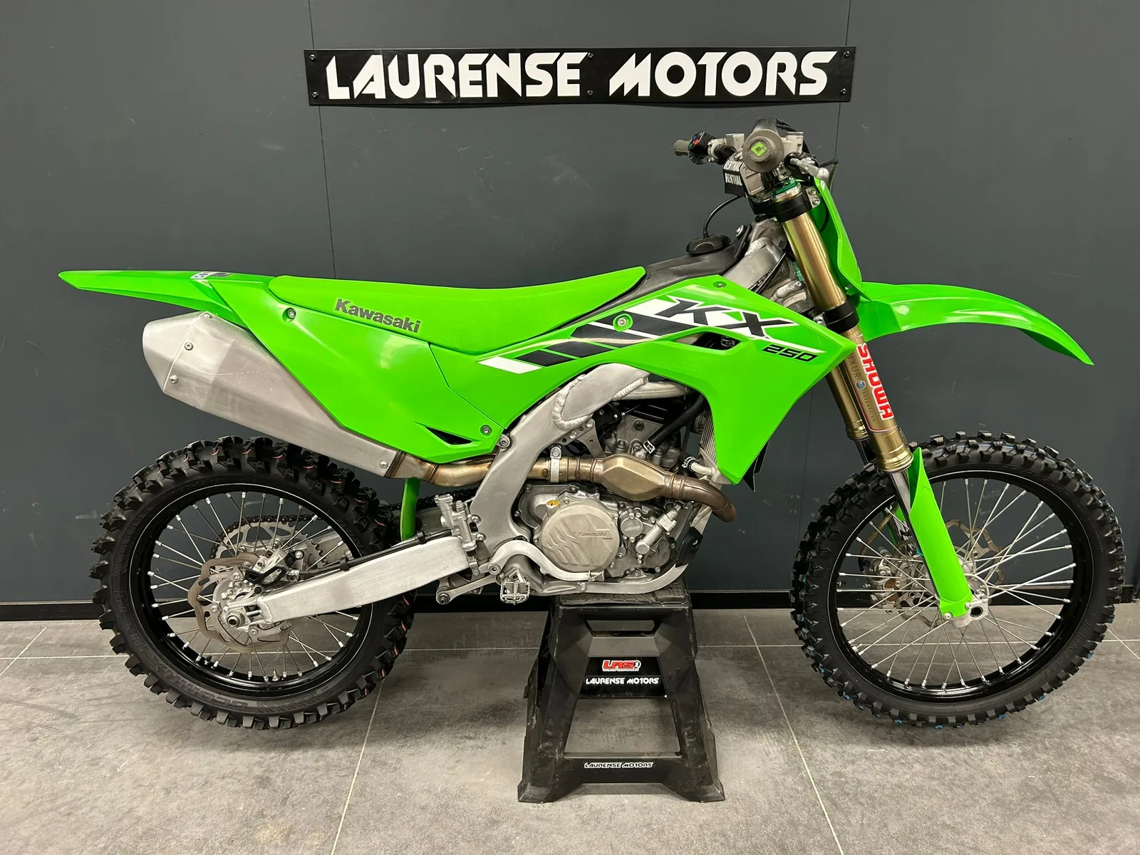Kawasaki KX 250 (2025) — foto 1