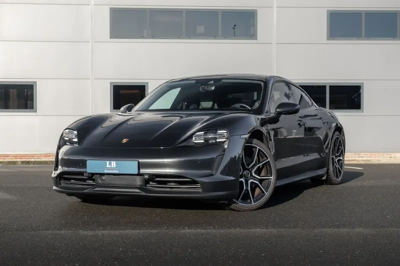 Porsche Taycan (2020)