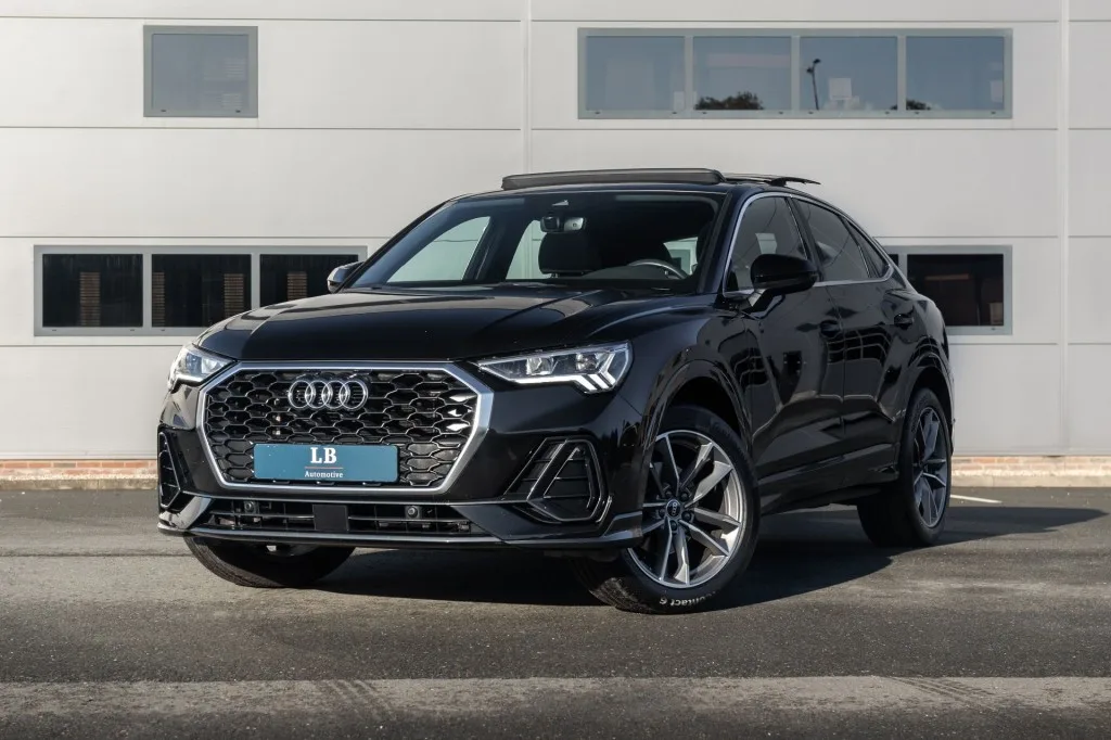 Audi Q3 Sportback (2020) — foto 1