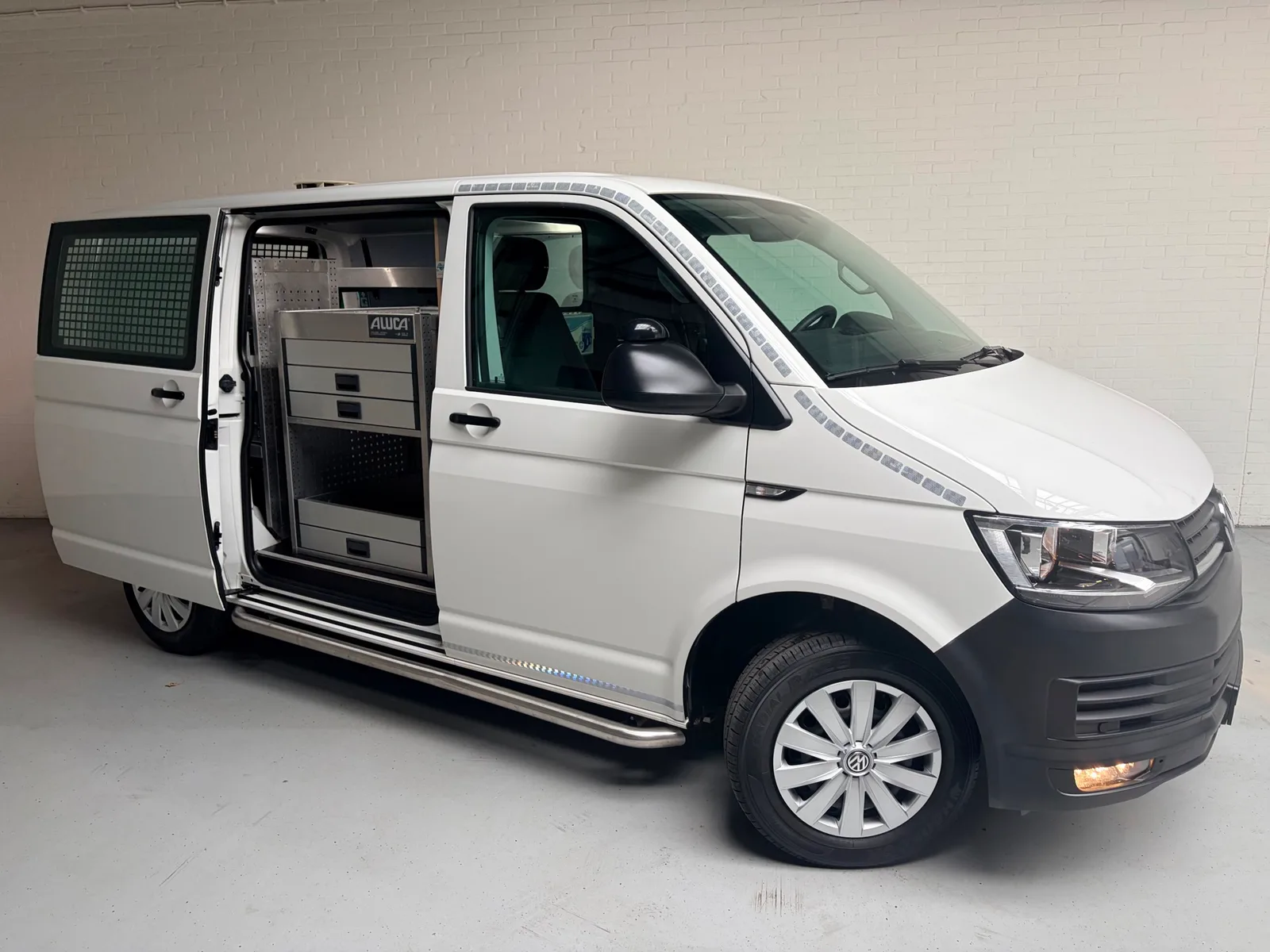 Volkswagen Transporter (2019) — foto 1