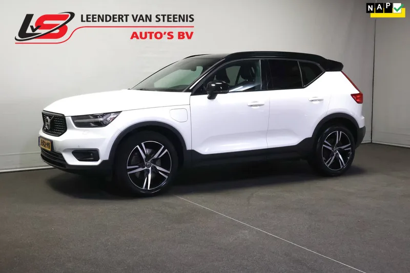 Volvo XC40 (2020) — foto 1