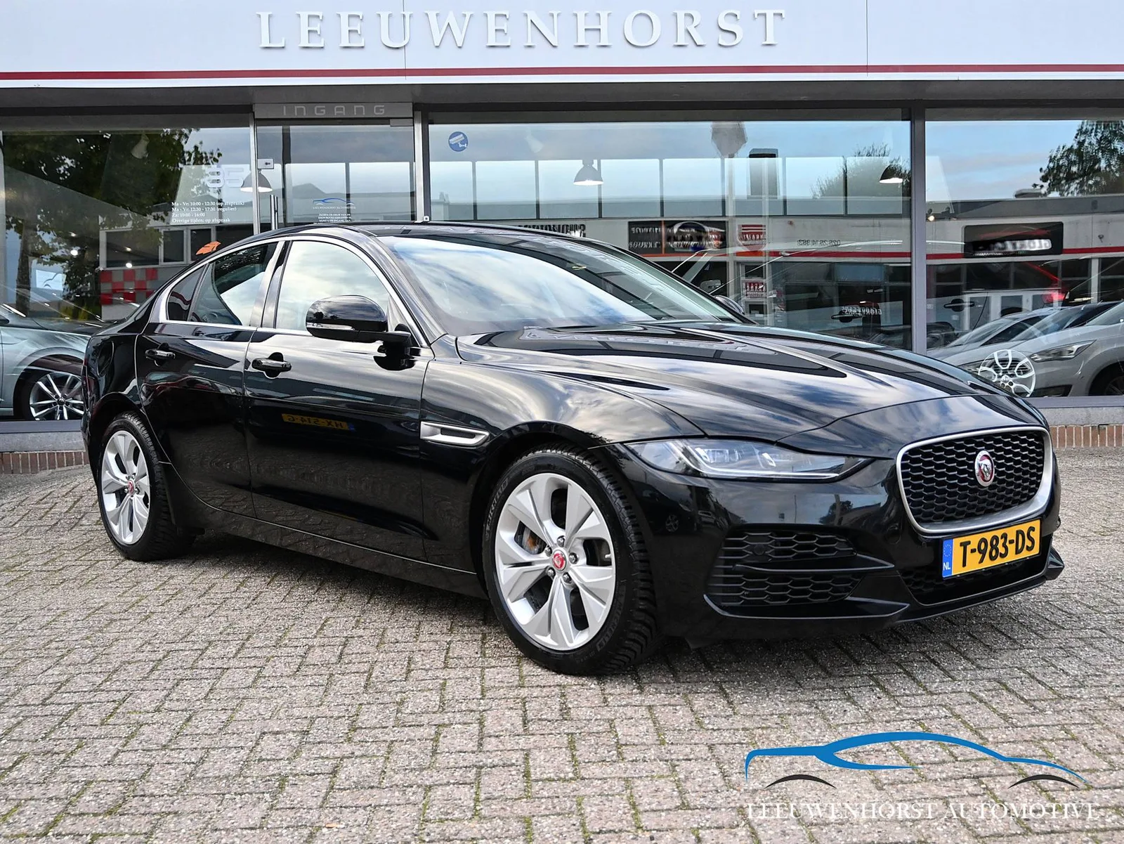 Jaguar XE (2020) — foto 1