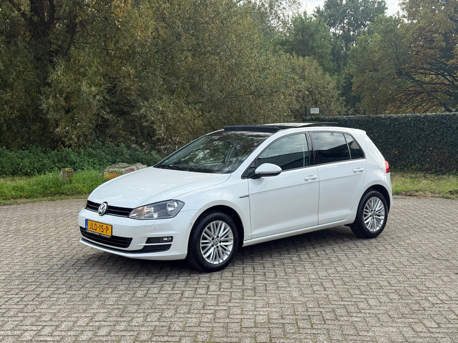 Volkswagen Golf (2014) — foto 1