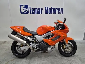 Honda VTR 1000 F Firestorm (1999) — foto 1