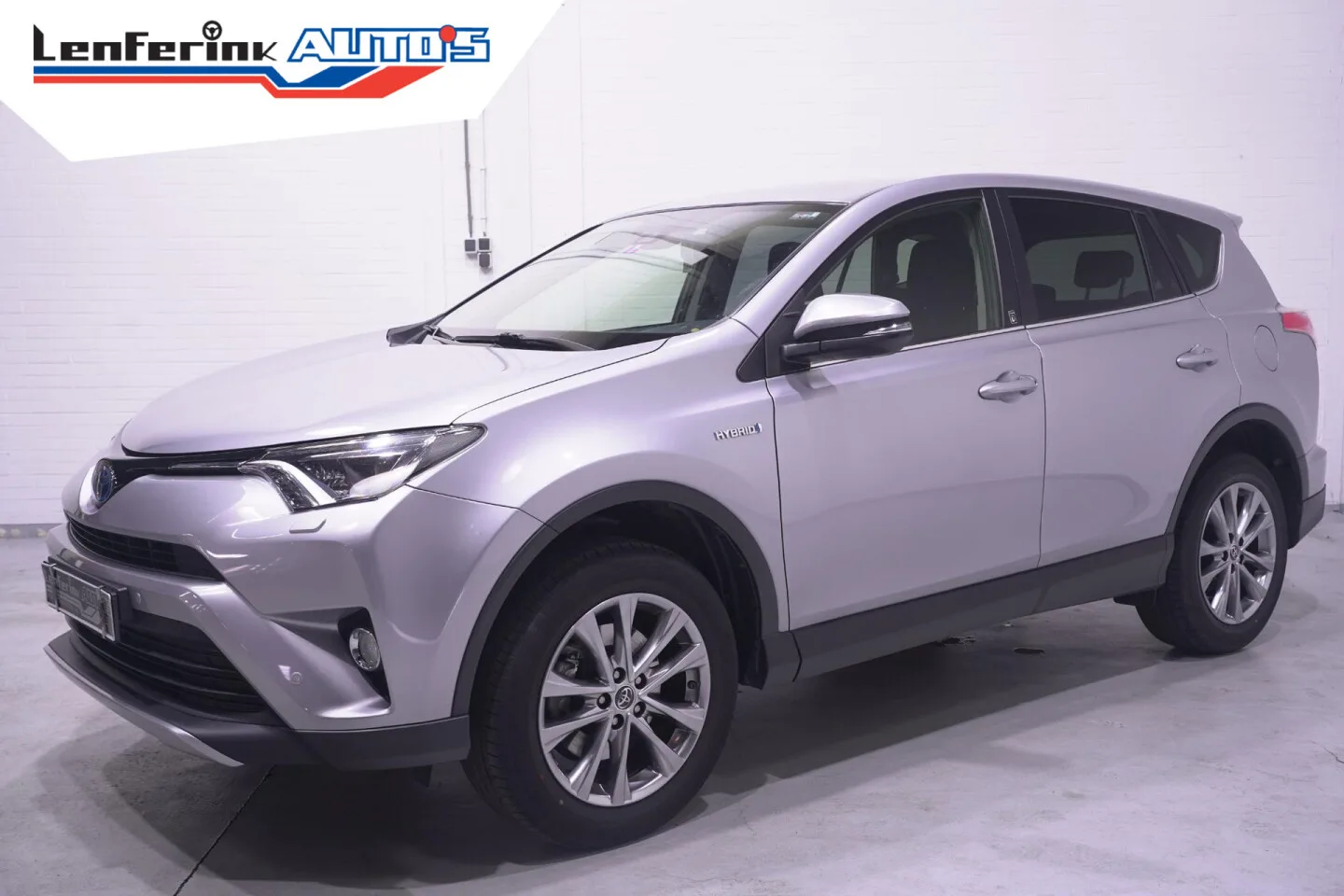 Toyota RAV4 (2018) — foto 1