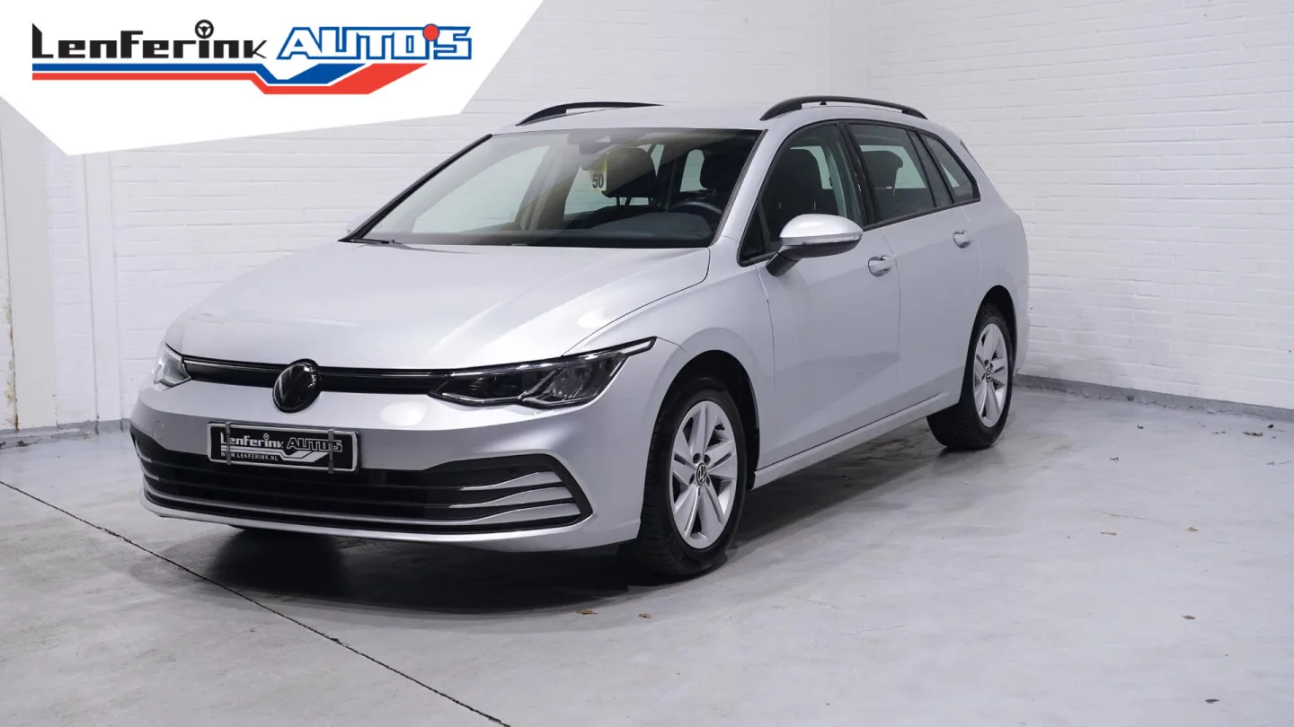Volkswagen Golf (2023) — foto 1