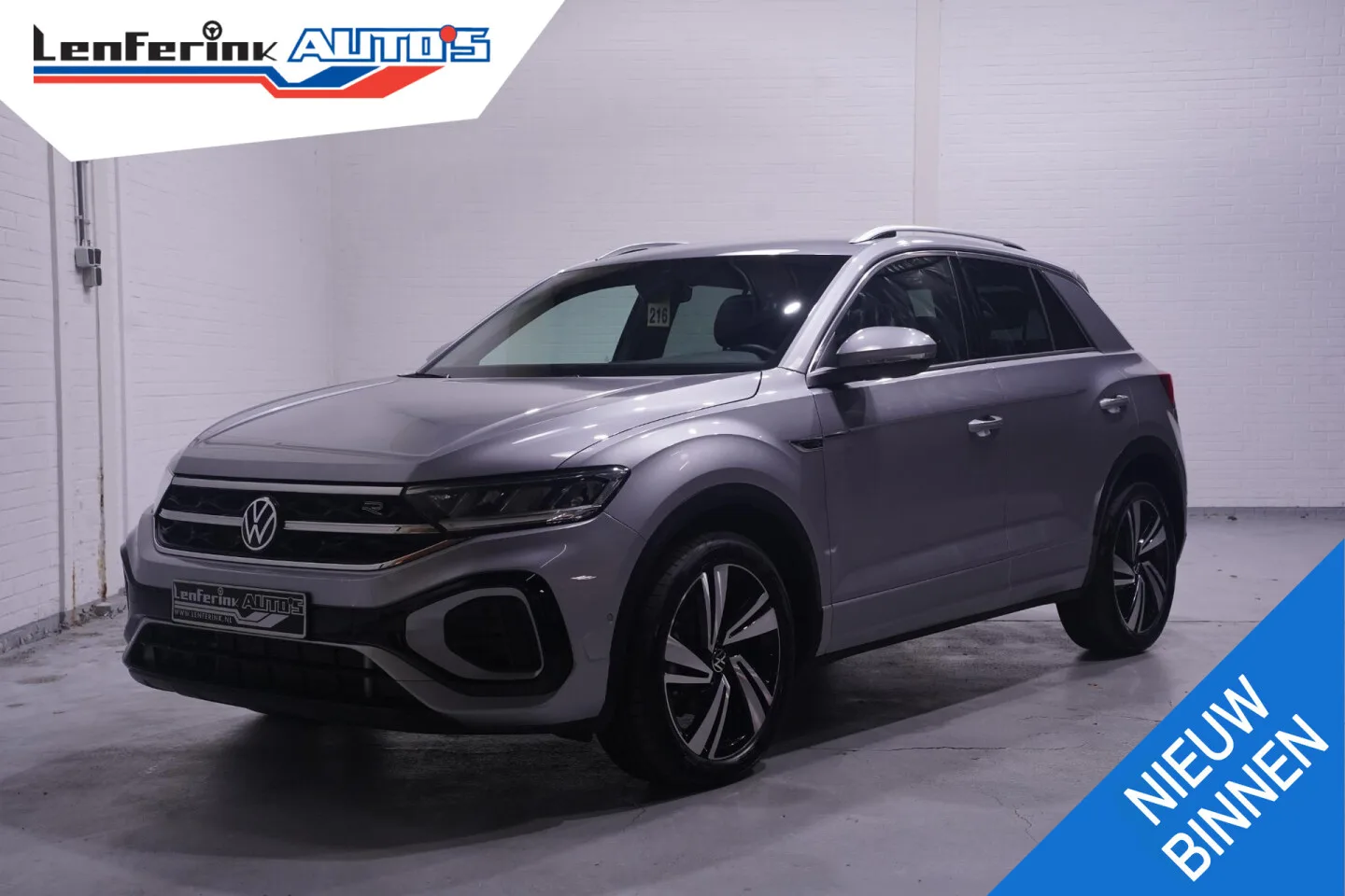 Volkswagen T-Roc (2025) — foto 1