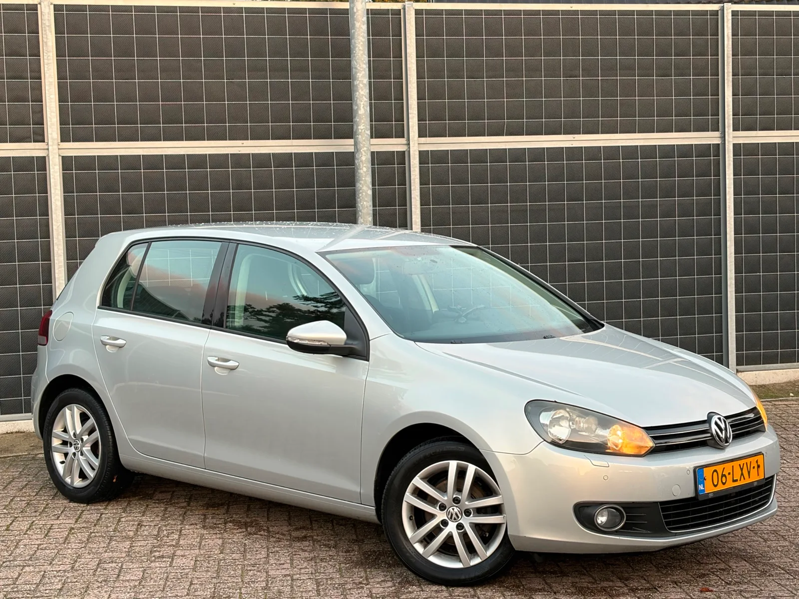 Volkswagen Golf (2010) — foto 1