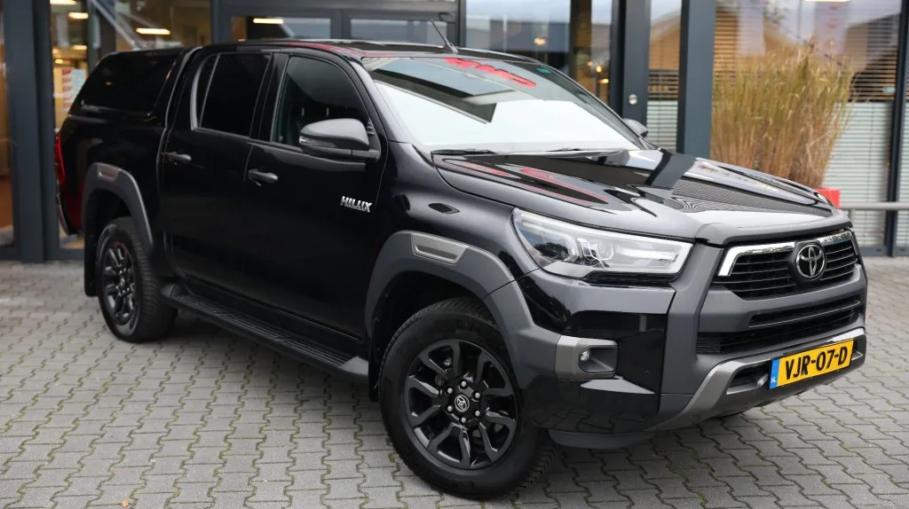 Toyota Hilux (2021) — foto 1