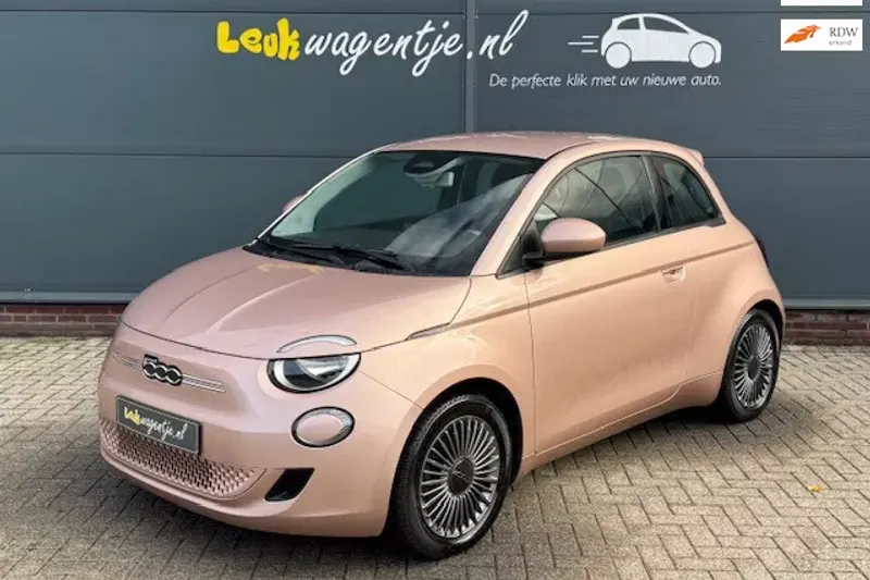 Fiat 500 (2022)