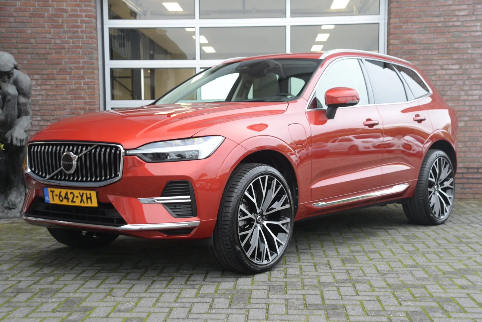 Volvo XC60 (2022) — foto 1