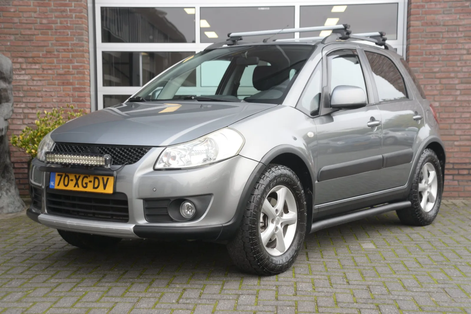 Suzuki SX4 (2007) — foto 1