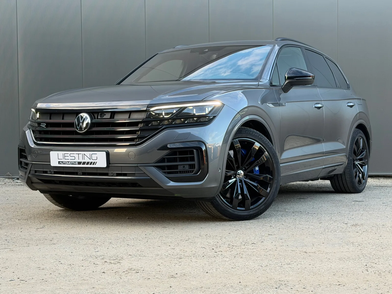 Volkswagen Touareg (2021) — foto 1