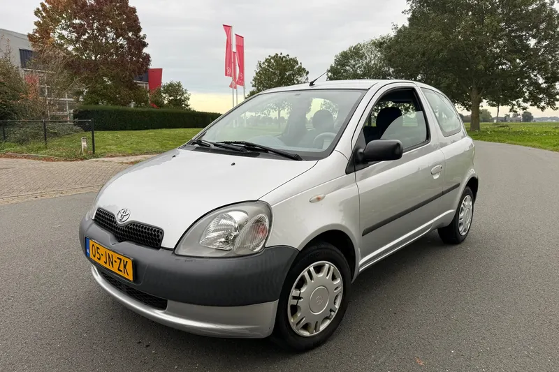 Toyota Yaris (2002)