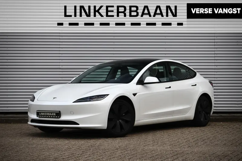 Tesla Model 3 (2024)