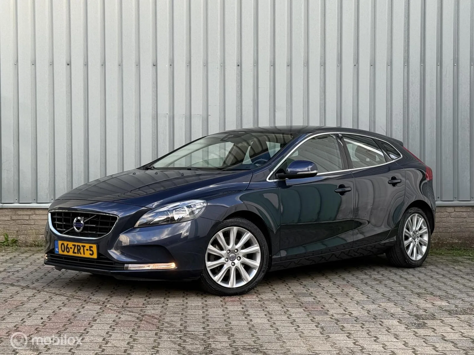 Volvo V40 (2013) — foto 1