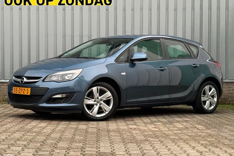 Opel Astra (2013)