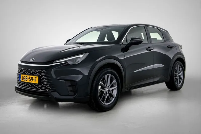 Lexus LBX (2025)